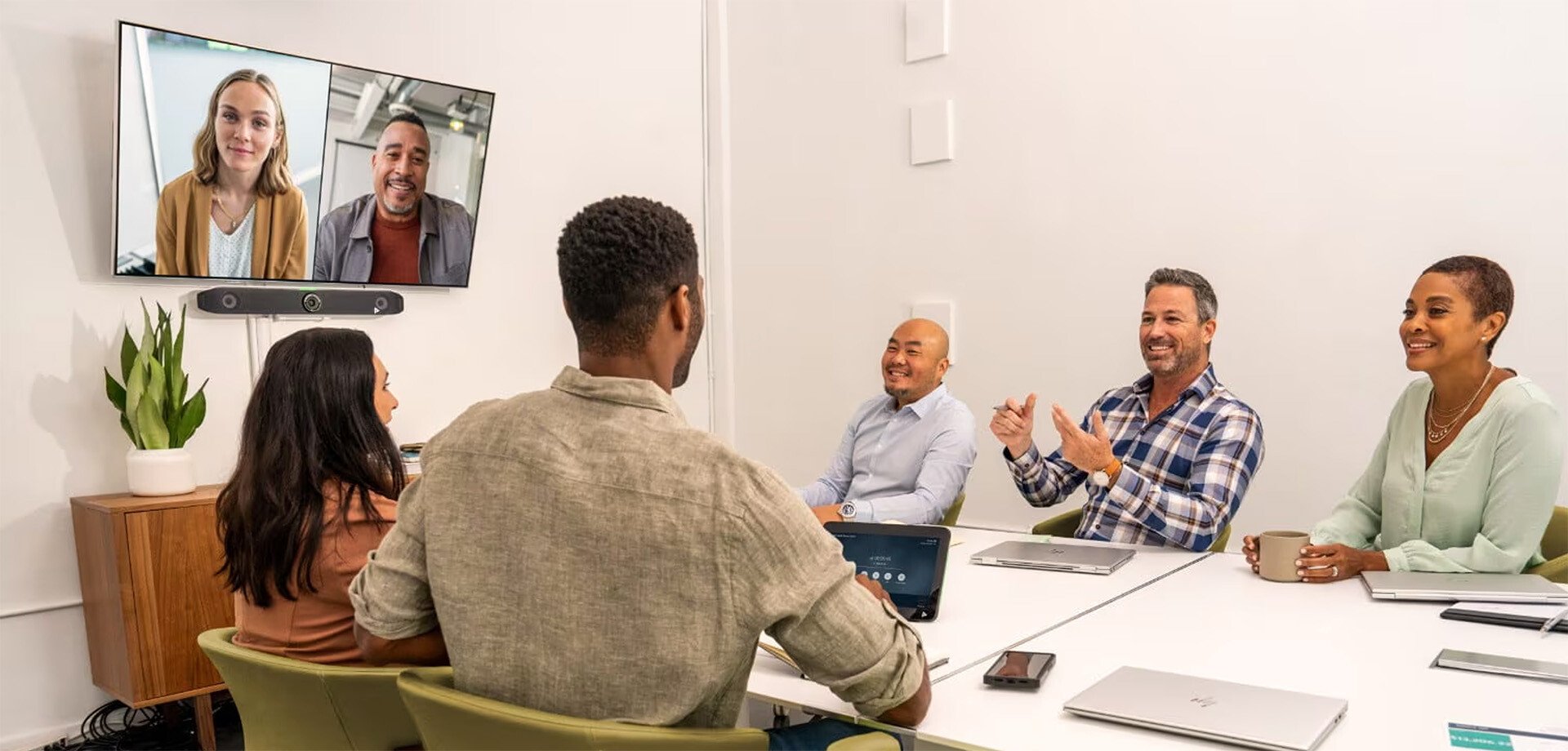 HP-POLY-Article-Why the office still matters – and how to make it count-Featured2